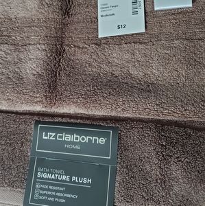 Liz Claiborne 2 bath towels & 2 washcloths taupe